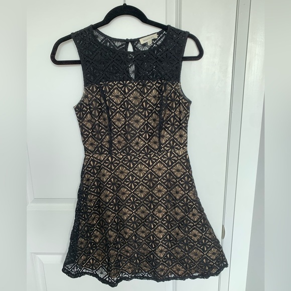Monteau Dresses & Skirts - Black Lace Sleeveless  Dress